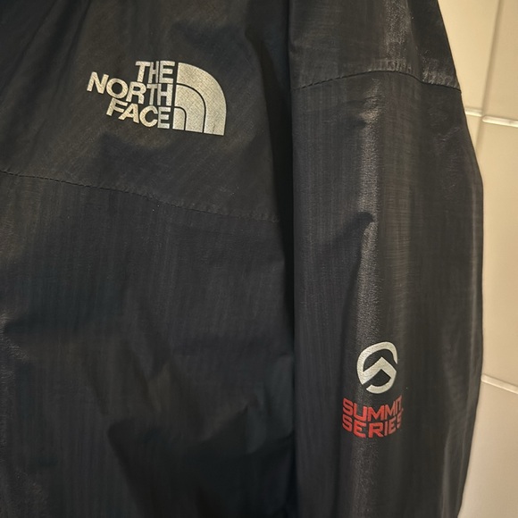 North Face insulated jacket - Picture 2 of 4